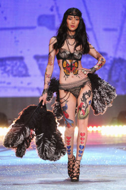 leahcultice:  Liu Wen at Victoria’s Secret 2012 show 