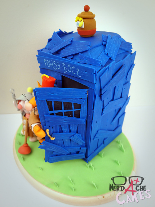 nerdachecakes:  It’s Who Week! We start off with an order I got this week from Baby Mason and his Whovian parents who wanted to celebrate his 3rd birthday is true who style.  With a Winnie the Pooh/Doctor Who crossover cake! I just love crossover cakes.