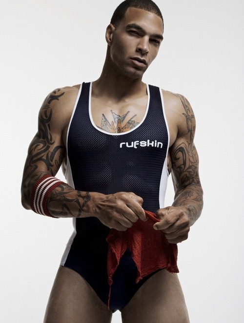 michael-2000:  cupidon69:  color-me-gei:  Down to every last bit.  