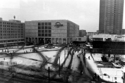 ichliebedichberlin:  Alexander platz by einheit