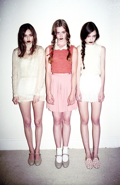 such-a-saint-but-such-a-whore:  † Soft grunge † 