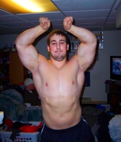 campusbeefcake:  proof that you can be adorable and a stud at the same time. 
