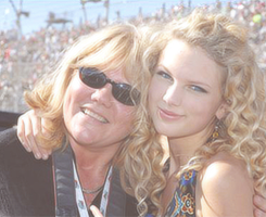 everylittlepieceloves:  God Bless Andrea Swift. 