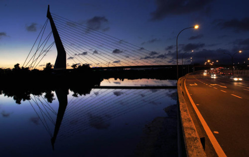 photorio:  A Ponte Estaiada, na Ilha do Fundão, uma das novas marcas registradas da cidade. F