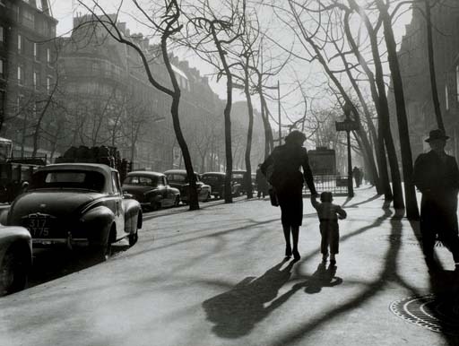 adanvc:  Avenue des Gobelins, Paris, 1950. by Edith Gerin