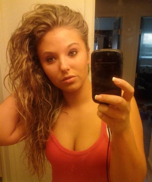 badbroads:  http://badbroads.tumblr.com/ TJ’s Bad Broads: The # 1 Source For The Baddest Women on Tumblr