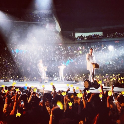 BigBang performing on gilded Segways. (at Prudential Center)