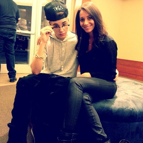 Justin & Carin, who is looking really good since she and Scooter broke up ngl.
Justin is wearing Lil Twist’s glasses.