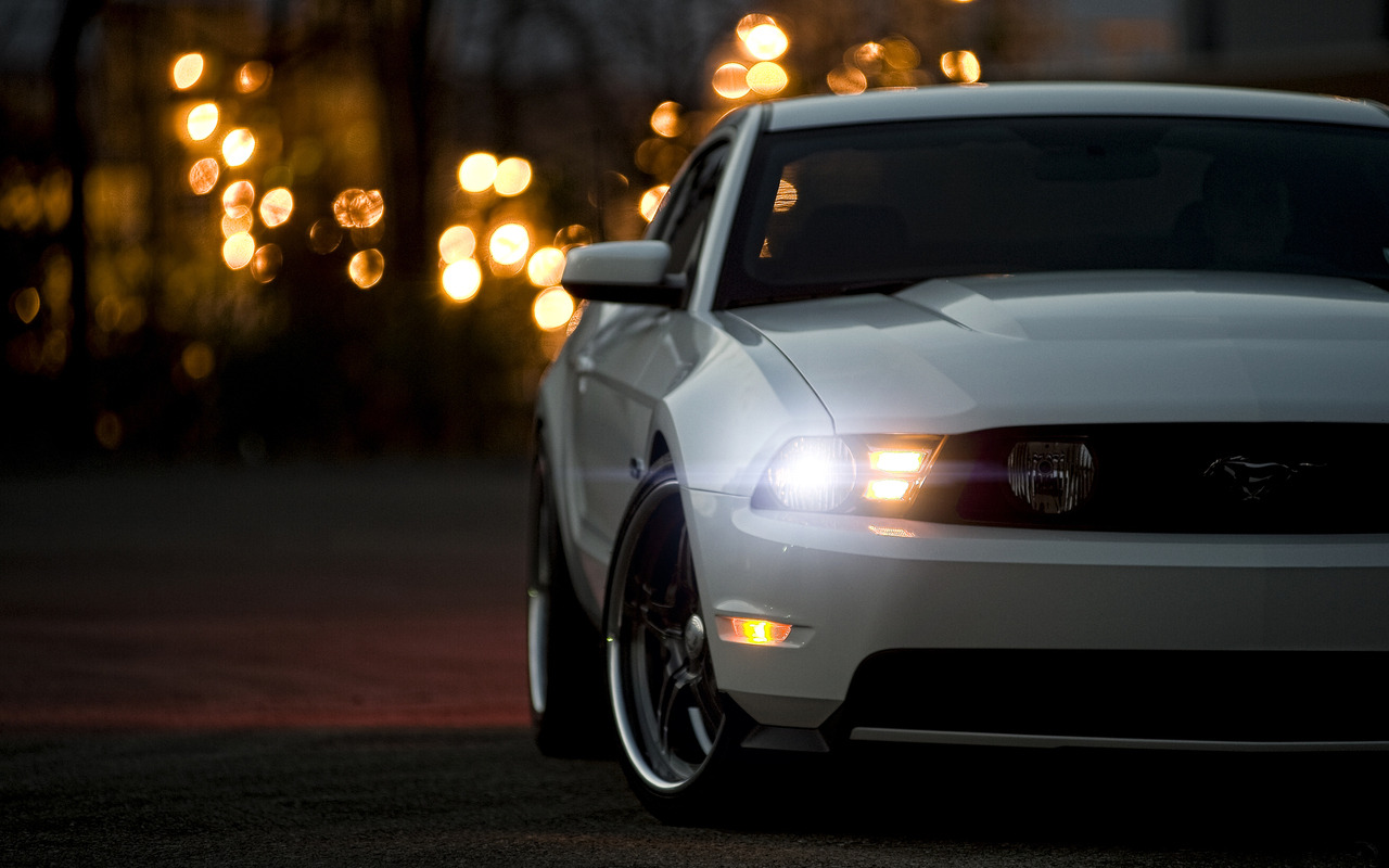 Ford mustang girls