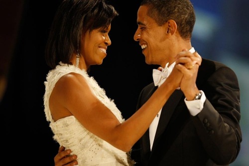 justsimplydope:filibustering:Barack And Michelle being adorable and making the rest of us jealous an