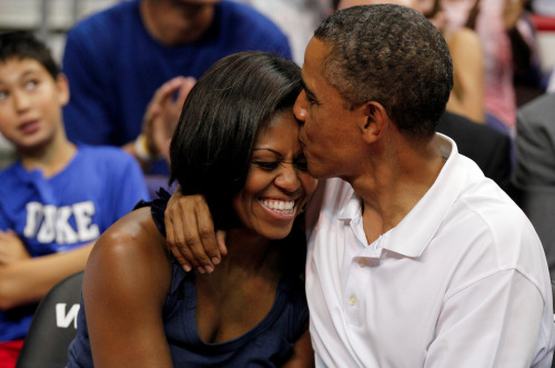 justsimplydope:filibustering:Barack And Michelle being adorable and making the rest of us jealous an