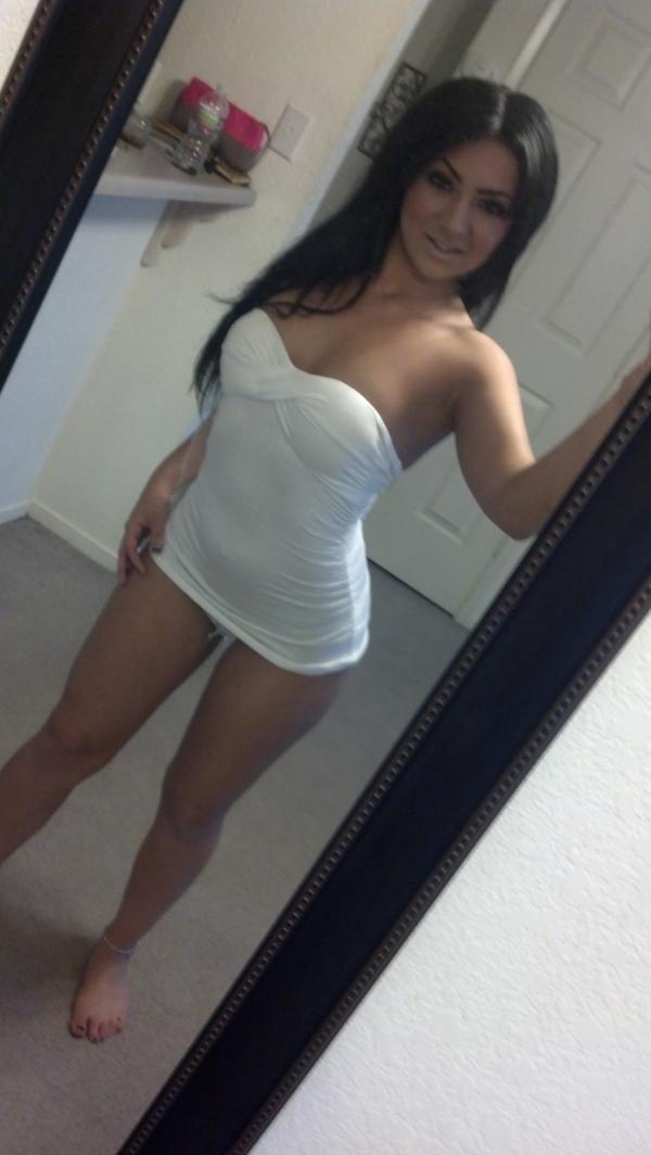 all-these-chicaz:  XoticEsmeralda