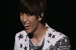 orange-sandeul:  Baro’s ‘Kanojo’ 
