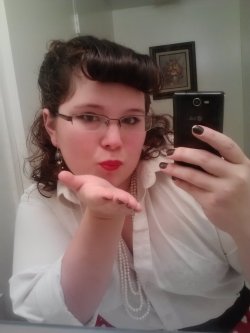 chubby-bunnies:  My first Halloween when I am 21, so I got dolled up and hit the bars downtown! Also, making this hairstyle more of a regular thing. I think I look good :) US 18/20 