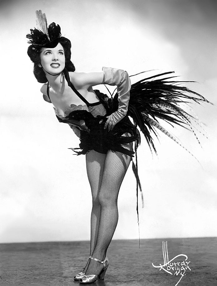 burleskateer: Elaine King A vintage promo photo from October of ‘43.. Elaine was