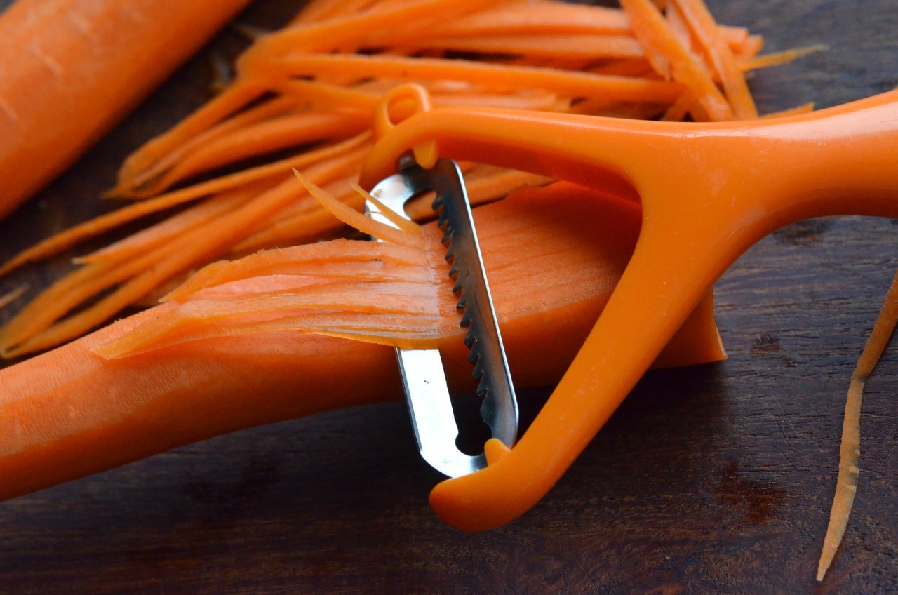 Zyliss julienne peeler - kitchen tool of the