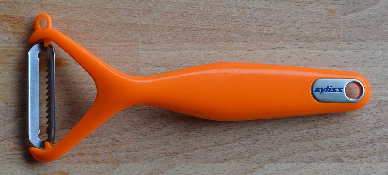 Zyliss Julienne Peeler – Home Factory Shop