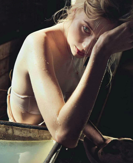 violet-pyjamas:  See you at dawn. Elizabeth Debicki by Will Davidson for Vogue Australia