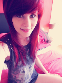 Fuckyeah-Dyedhair:  Http://Theparanoidandroids.tumblr.com/    Red Hair Cuteness.