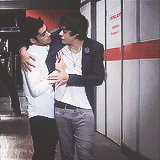 omgzarry:  “Yeah, me and Harry are actually