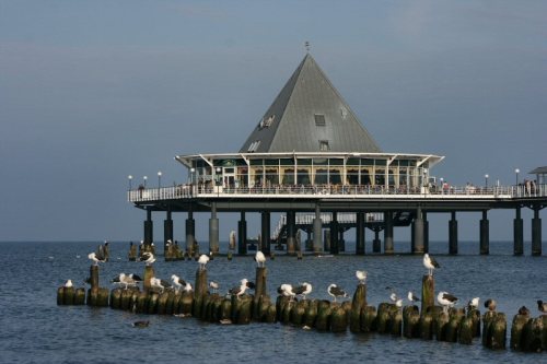 (via Pier, a photo from Mecklenburg-Vorpommern, East | TrekEarth)Heringsdorf, Mecklenburg-Vorpommern