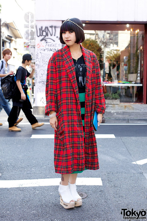 Nalu from AvantGarde Harajuku wearing fashion from Bubbles &amp; Jeffrey Campbell wooden platfor