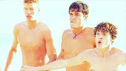 alekzmx:  Jake Mosser, Jonah Blechman, Aaron Michael Davies and Jimmy Clabots getting