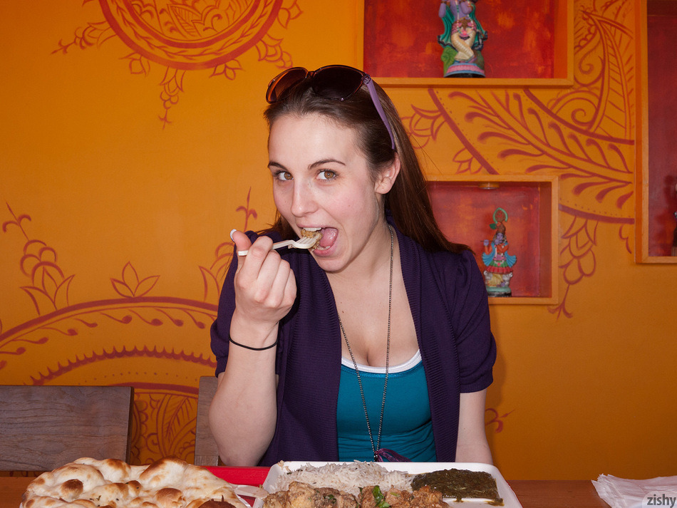 Cute girl, Nina Gitch, tries Indian cuisine for the first time @ Zishy