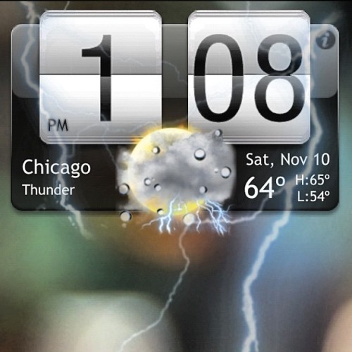 I just saw a lightening strike on my iPhone home screen! #dreamboard #iphone4 #jailbreak #cydia #instaphoto