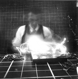 phytos:  Frank &amp; Lilian Moller Gilbreth - Light Painting, 1914 In the year 1914 Frank Gilbreth, along with his wife Lillian Moller Gilbreth, used small lights and the open shutter of a camera to track the motion of manufacturing and clerical workers.