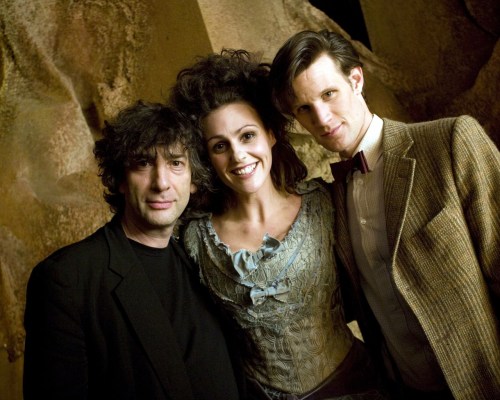slowlizard2:  Happy Birthday to Neil Gaiman ! “Being a writer is a very peculiar sort of a job: it’s always you versus a blank sheet of paper (or a blank screen) and quite often, the blank piece of paper wins.”—Neil Gaiman