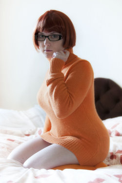 Turner-D-Century:  Epicallyepicepicosity:  Sexy Velma By *Foxseye  Shoot Was Taken