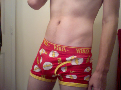 queergeek:  (via The Flash | Show Off Your Underwear)