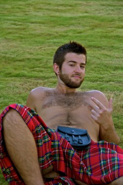 bannock-hou:  Bearded boy in a kilt says