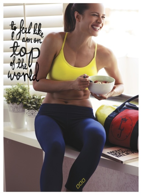 eatcleanmakechanges: wow her abs are showing while she’s laughing….thats core strength :)