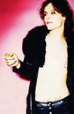 loveanddeath-embrace:  Ville Valo during the Razorblade Romance shoot 