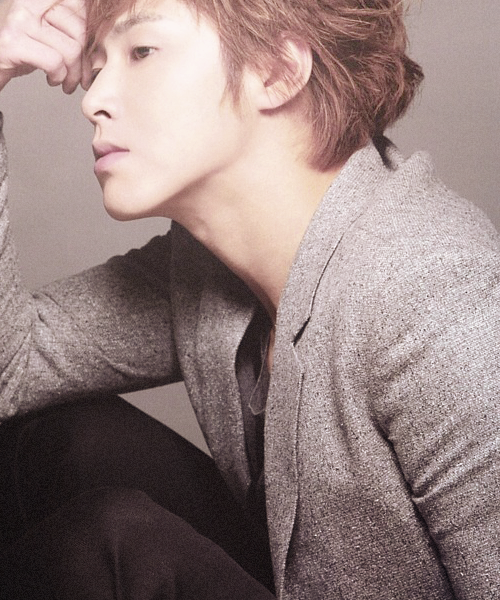 taorificus:  83/100 pictures of jung yunho 