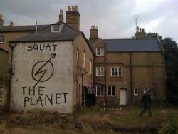 stranomaweird:  Squat the Planet 