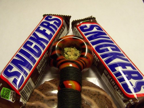 ink-weed-graff: keif, kush and munchies.  Has to be my favorite things ever