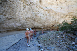 naktivated:  nudehiking:  Hiking Mecca Hills