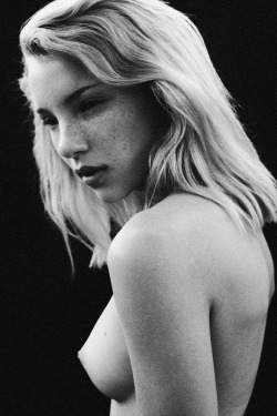 thequietfront:  Rachel Yampolsky