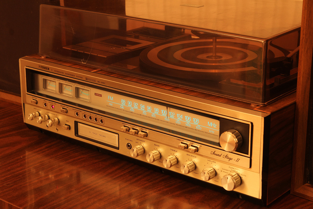 vintage-audio:  WE LIKE/WE REBLOG  Fisher MC-3160 Turntable / 8-Track / Cassette