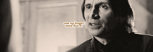 frivolouswhim:   Rumplestiltskin does not fear the Queen.  