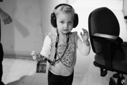 street-god:  This little girl right here, her name is Kenadee Lucker. She recently lost her beautiful, talented father to sustained injuries from a motorcycle accident. She is one of the most sweetest, beautiful, kind, angelic girls you will ever meet.