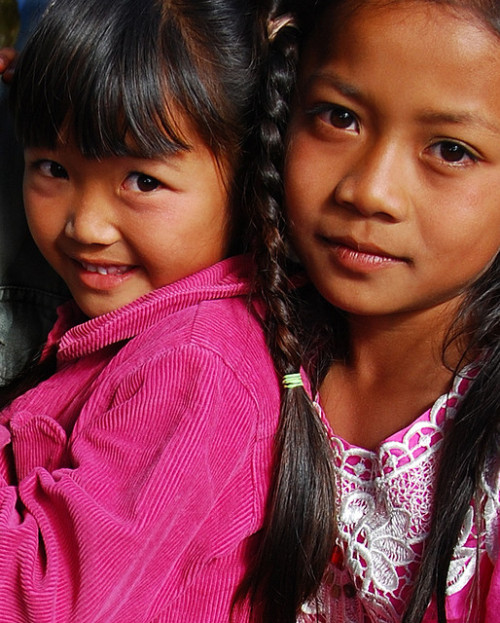 Children from Kintamani, Bali, Indonesia (by williamcho).