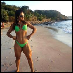 nothing-but-fitness-girls:  Aline Barreto