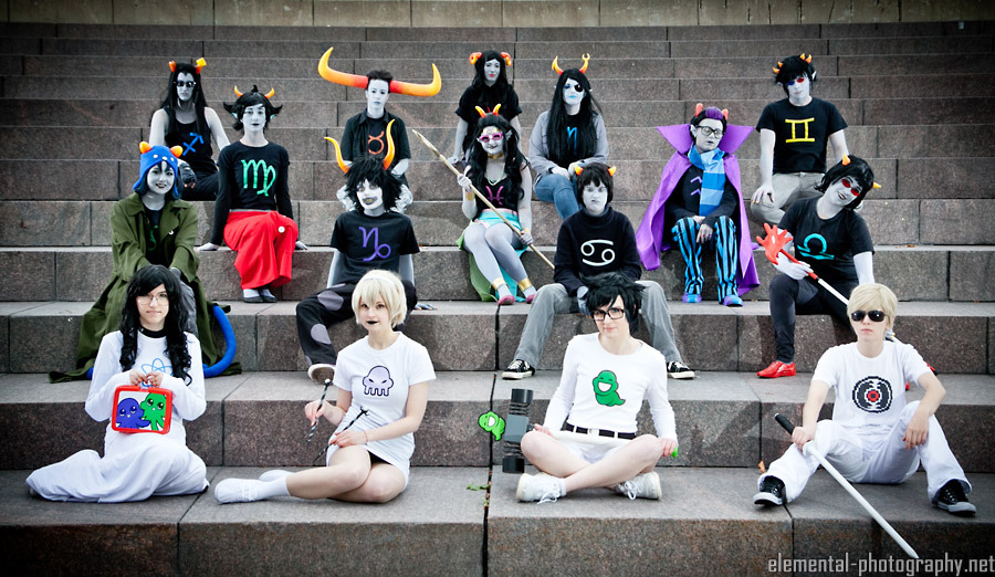 kyleehenke:  elementalphotos:  Youmacon Highlights: Homestuck Groups equius | tavros | aradia | vriska | sollux | kanaya |feferi | eridan