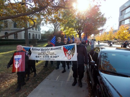 anarcho-queer: Counter-Protesters Outnumber Neo-Nazi/KKK In Charlotte 5-To-1 As many as 250 counter-