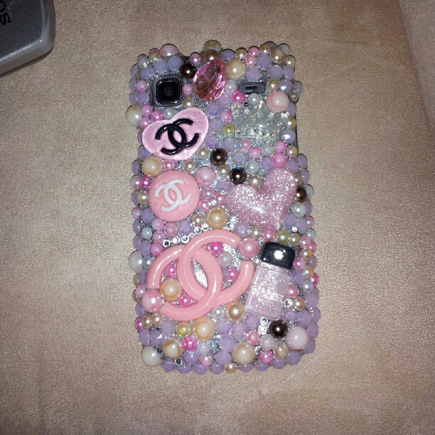@ninasaechao phone. Sooooo cute