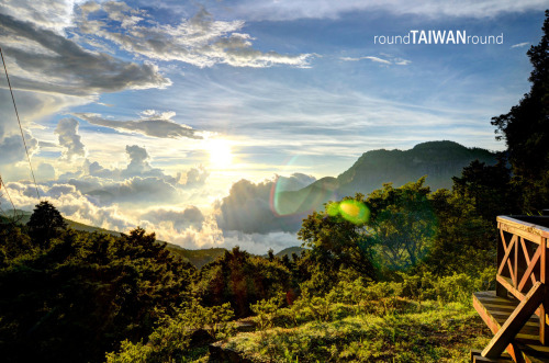 Alishan Alishan (阿里山) is one of the most well known scenic attractions in Asia. The area is popular 